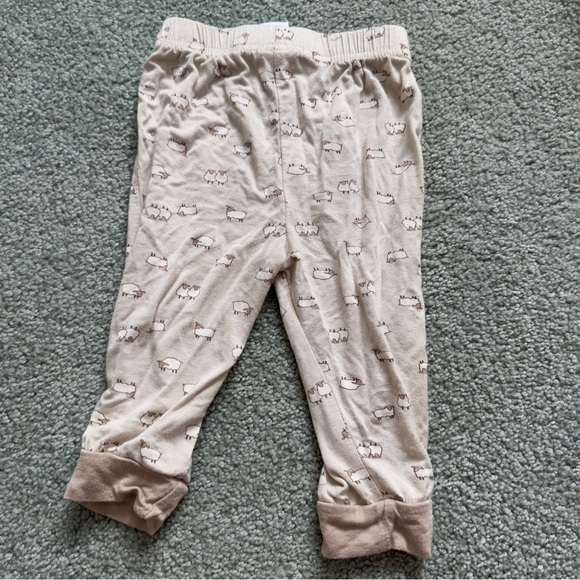 Adorable Cream Baby set with Sheep Print - Picture 5 of 7